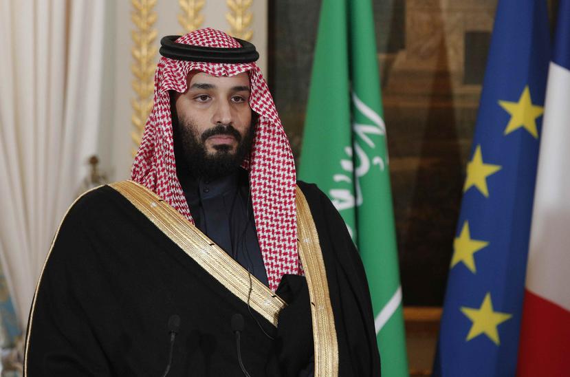 El príncipe heredero de Arabia Saudita, Mohammed bin Salman, celebra una conferencia de prensa en el Palacio del Elíseo en París, Francia. (EFE)