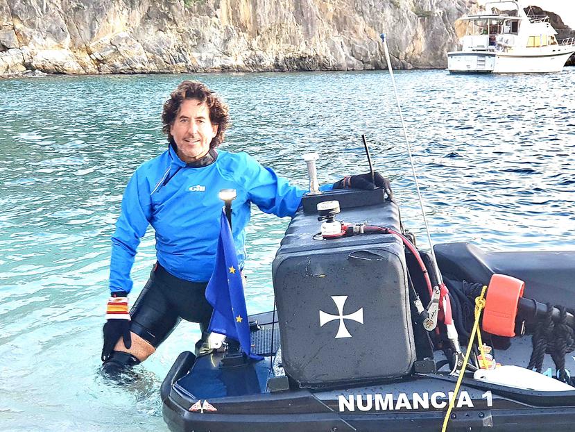 Marichalar en su motora acuática (jet ski) que lleva por nombre Numancia. (Suministrada)