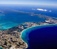 Imagen de archivo muestra una toma aérea de Islas Caimán.