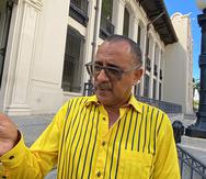 El exsenador y exalcalde, Abel Nazario, ofrece expresiones a la prensa a su salida del Tribunal Federal del Viejo San Juan.