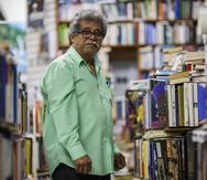 En una foto de agosto de 2018, Norberto Gonzalez en su librería ubicada en la avenida Ponce de León en el casco urbano de Río Piedras.
Foto: Dennis M. Rivera Pichardo