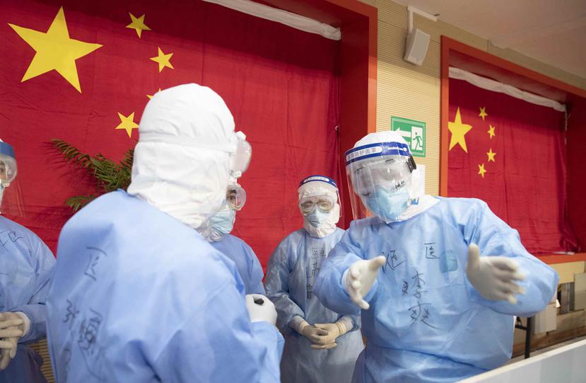 Wuhan, donde empezó la pandemia de coronavirus, clausuró escuelas y ordenó el cese de la gran mayoría de su actividad laboral a mediados de enero. (EFE)