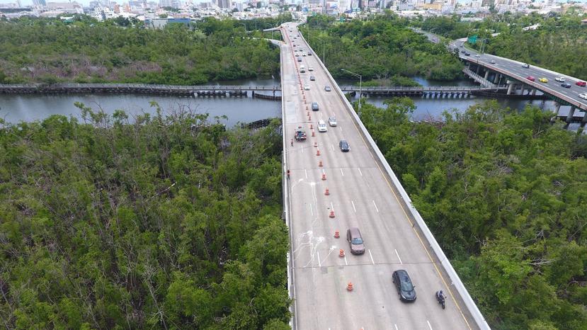 Las obras conllevarán una inversión de $8 millones para reparar el puente que discurre sobre el caño Martín Peña. (Suministrada)