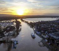 Inundaciones en torno a Upton upon Severn, Inglaterra. (AP)