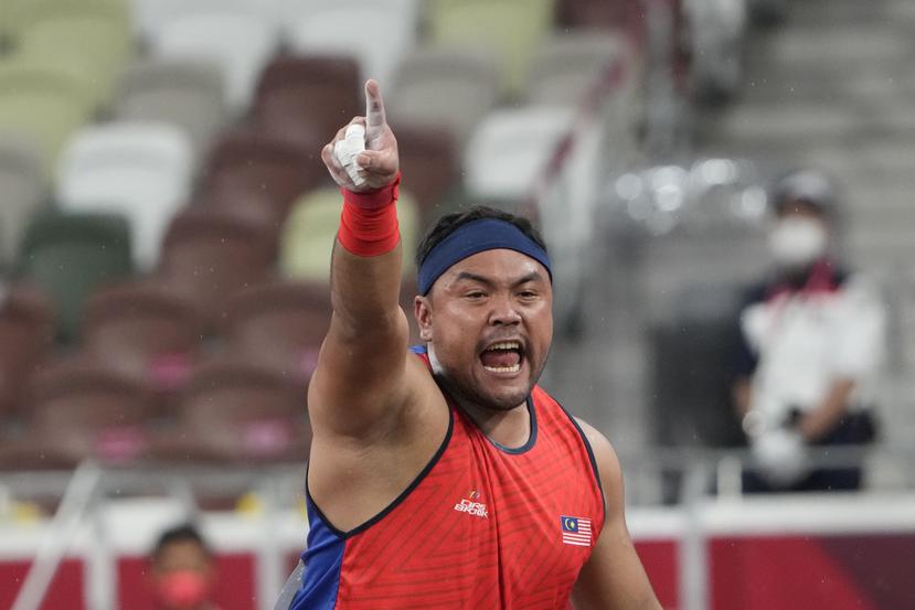 El lanzador de bala malasio Muhammad Ziyad Zolkefli reacciona tras competir en la final de la disciplina F20 en los Juegos Paralímpicos de Tokyo 2020.