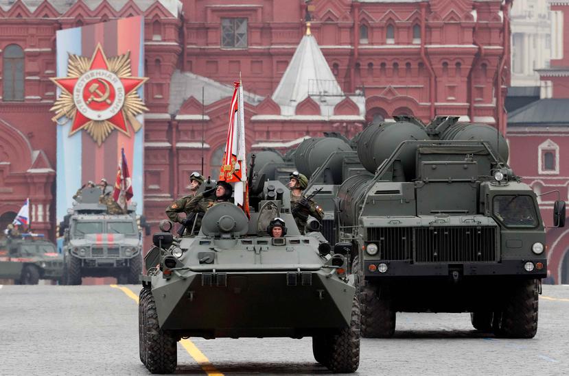 Unos 13 mil soldados participaron del desfile del Día de la Victoria en Moscú. (EFE)