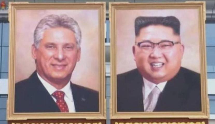 Corea del Norte exhibe el primer retrato oficial de Kim Jong-un. En la imagen, junto al presidente de Cuba Miguel Díaz-Canel. (Corea del Norte KCNA)