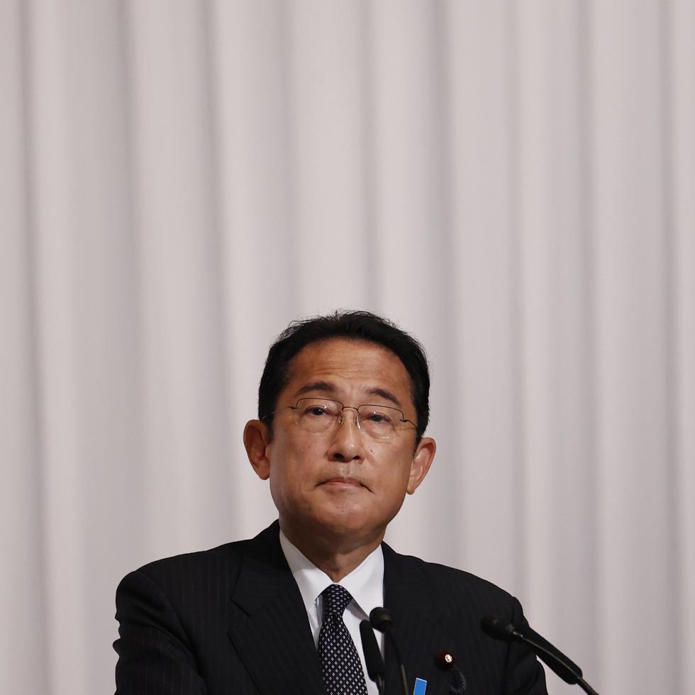 El primer ministro de Japón y líder del Partido Liberal Democrático, Fumio Kishida, habla durante una conferencia de presa tras los resultados de las elecciones parlamentarias, en la sede del partido en Tokio, el pasado 11 de julio.