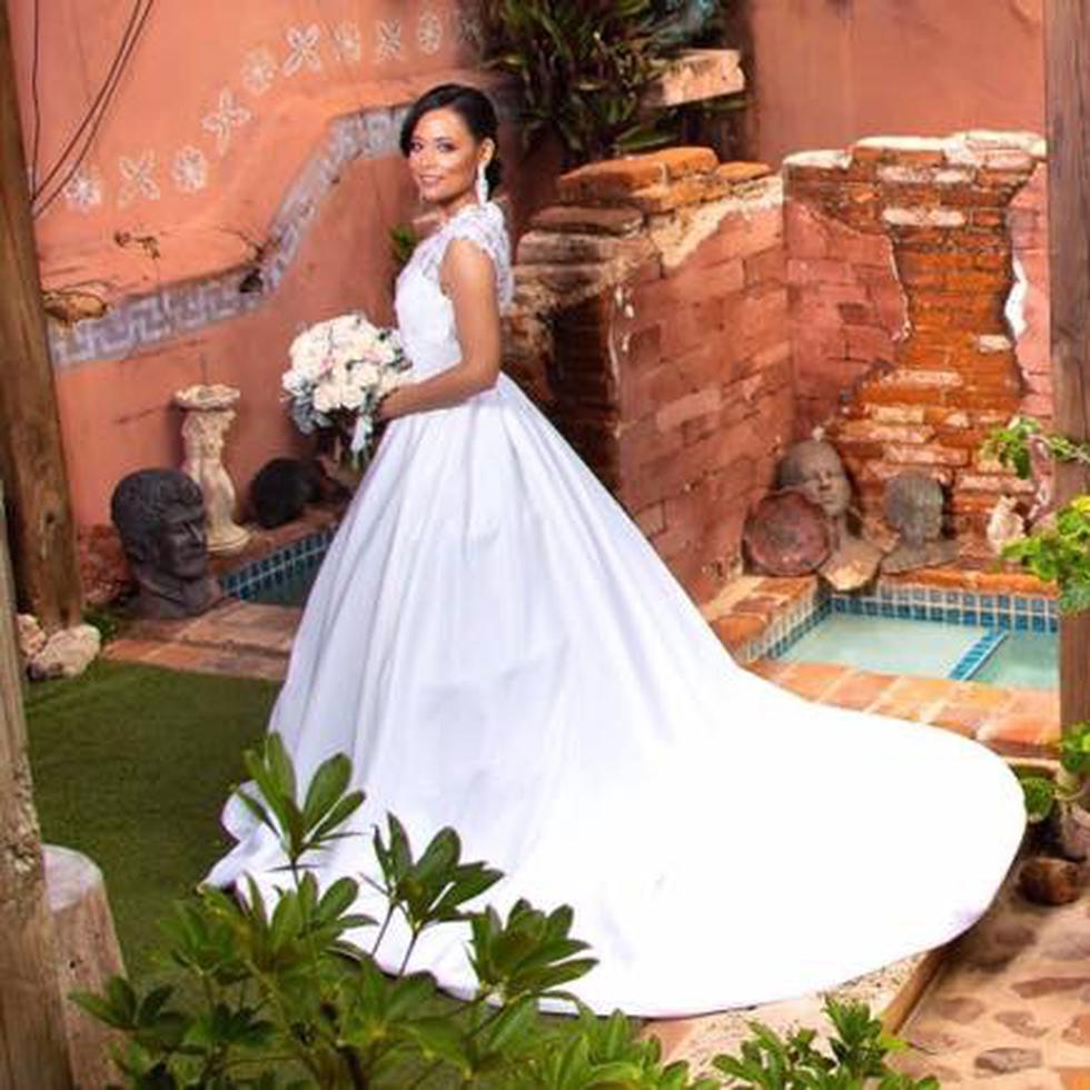 Jennifer Sáez Ayala recibió el vestido con la condición de que luego de su boda, lo regalara a otra futura esposa. (Suministrada)