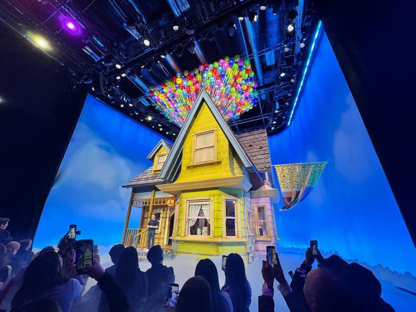 La casa de Up, que estará en Airbnb, fue presentada en un evento en Los Ángeles, California.
