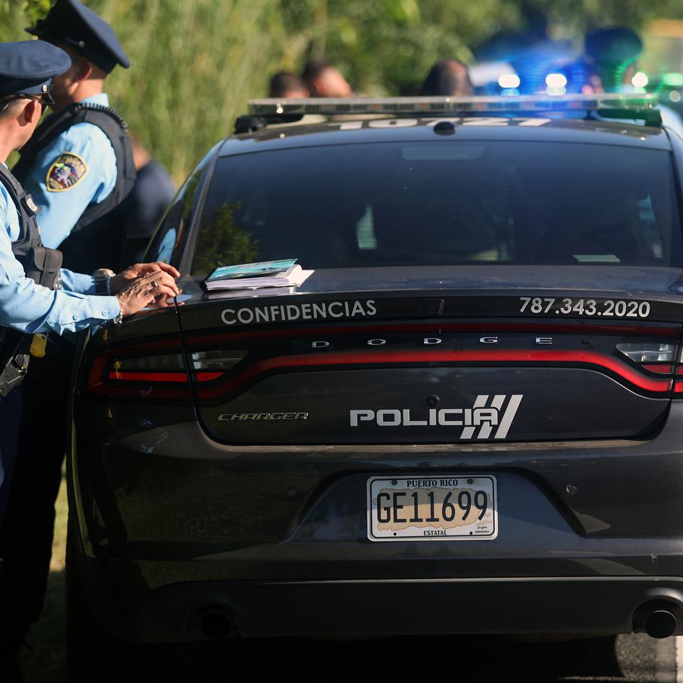 Agentes del distrito policíaco de Río Grande se presentaron a la escena y, posteriormente, refirieron el caso a la División de Homicidios del CIC de Fajardo.