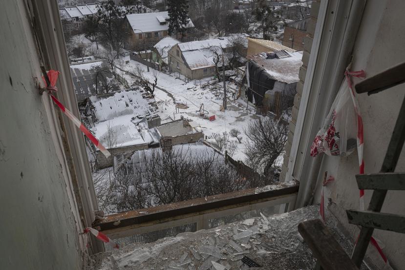 En la imagen, edificios afectados por los ataques con proyectiles rusos, en Kiev, Ucrania