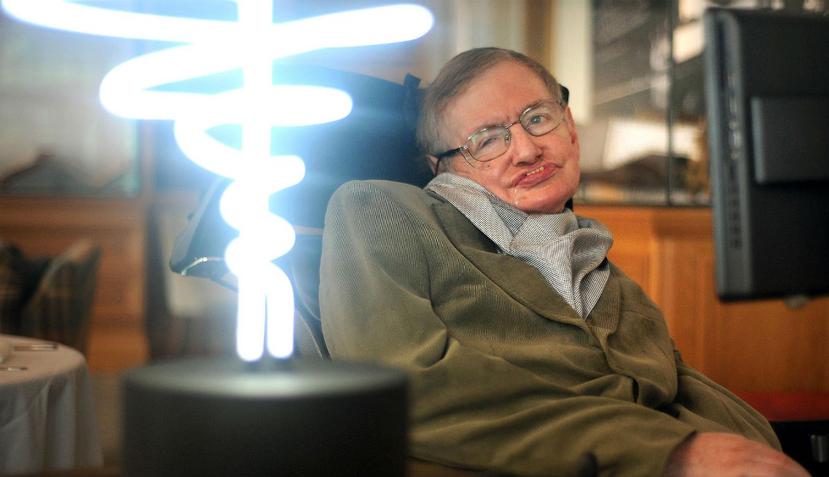 Stephen Hawking fue una de las mayores celebridades del mundo científico desde Albert Einstein (AP).