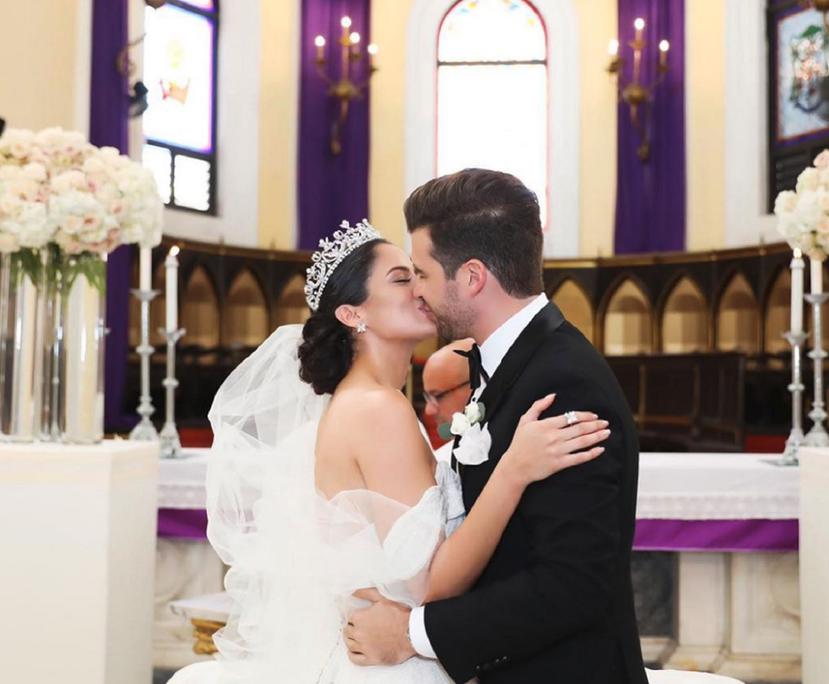Aleyda Ortiz y Ricardo Casanova se casaron en la Catedral de San Juan. (Instagram.com / Aleyda Ortiz)