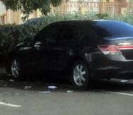 El auto Honda Accord color negro fue encontrado en el estacionamiento de la farmacia CVS cerca del residencial Arístides Chavier de Ponce, mientras que el cuerpo de la mujer fue hallado en la PR-503 del barrio Tibes.