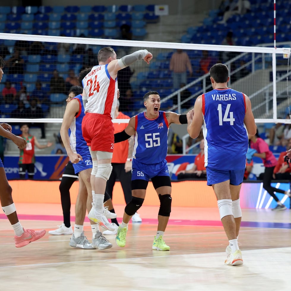 La Selección Nacional celebra un punto contra México en la semifinal de los Juegos Centroamericanos y del Caribe Santo Domingo 2026.