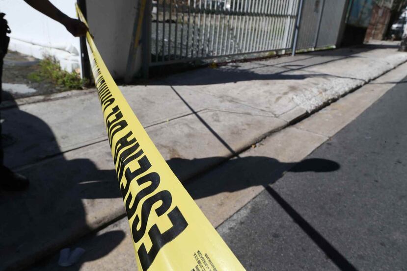 Cerca de la escena del crimen, las autoridades ocuparon un cuchillo ensangrentado. (GFR MEDIA)