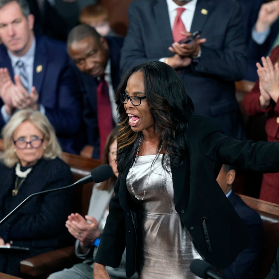 La delegada de las Islas Vírgenes, Stacey Plaskett, tuvo contactos con Jeffrey Epstein.