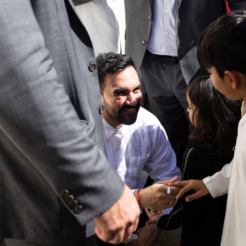 El alcalde electo de la ciudad de Nueva York, Zohran Mamdani llegó a Puerto Rico el 6 de noviembre de 2025 para participar de la conferencia SOMOS 25 organizaa por los funcionarios latinos del estado neoyorquino. Ademas visitó, el 7 de noviembre, el Centro Islamico del Caribe - Masjid Ebadur Rahman, en Caimito.