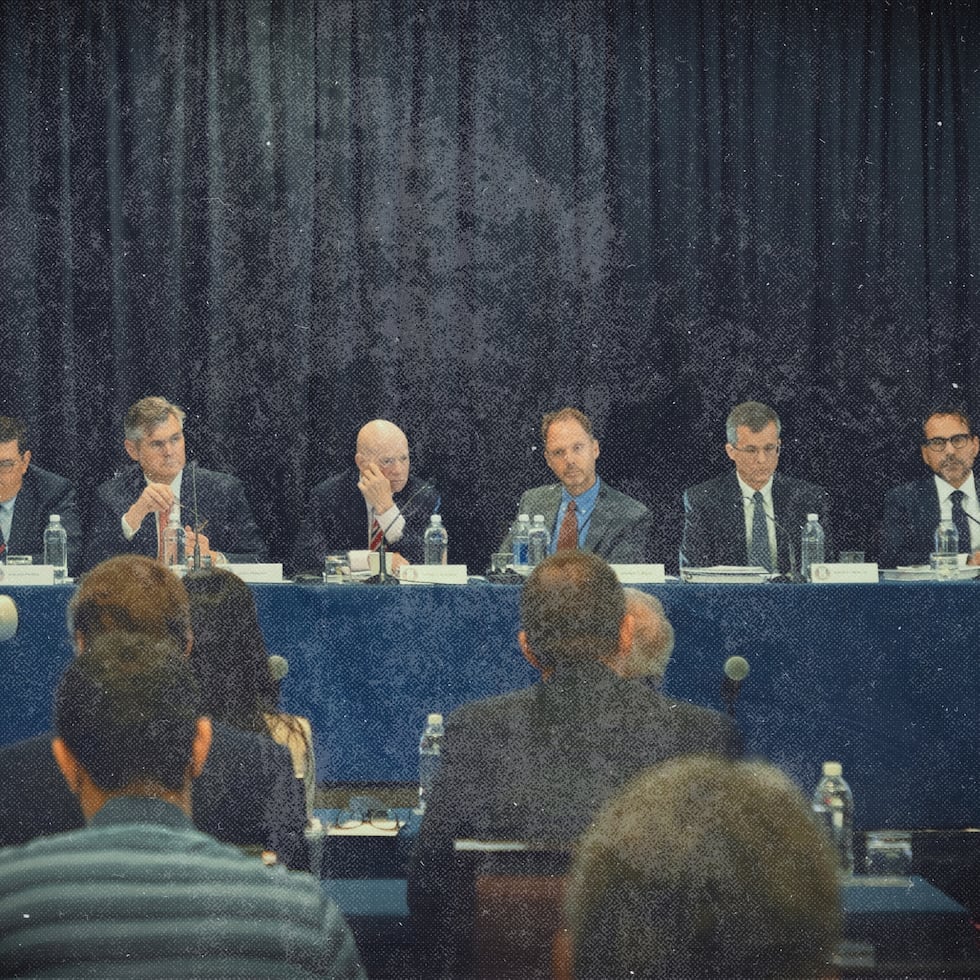 Una de las reuniones de la Junta de Supervisión Fiscal.