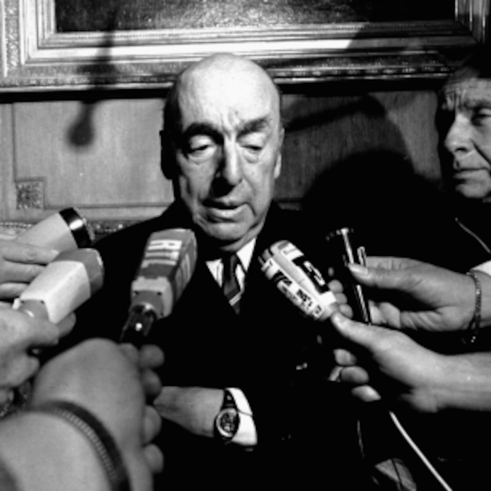 Pablo Neruda seguirá sirviendo de secretario de los amantes con sus Veinte Poemas de amor, y esa es una forma de eternidad, escribe Sergio Ramírez.