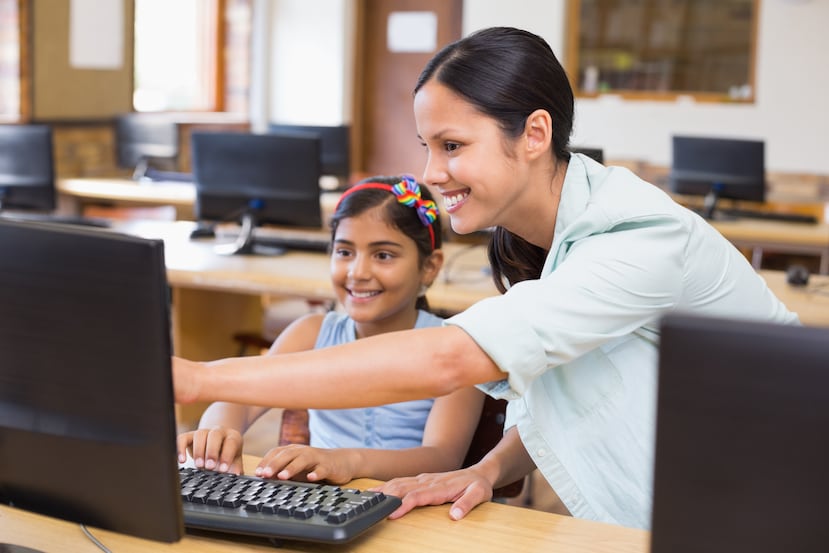 En las tutorías que se ofrecen fuera del horario escolar, usualmente se ayuda al alumno a hacer los ejercicios que asignó el maestro y a entender mejor lo discutido en clase.