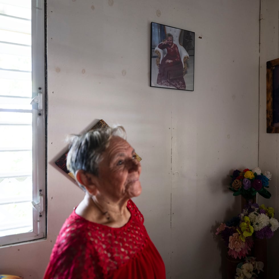 Cruz Sanabria vive en unos terrenos que su familia ha ocupado por 140 años, cuya titularidad posee la empresa Playa India.