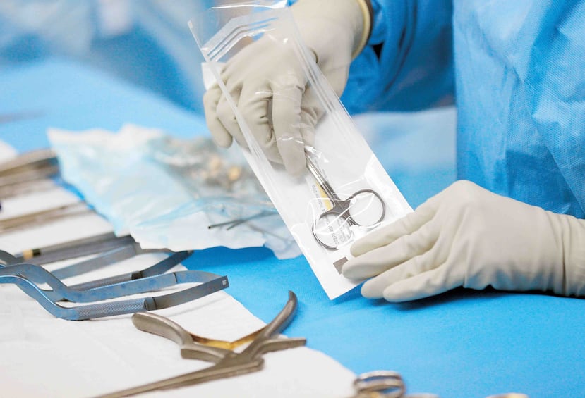 La lista de hospitales que, en el 2014, tuvo el mayor número de cesáreas la encabeza el Hospital Dr. Center, en Bayamón, con 69.5%, seguido por la Clínica Santa Rosa Inc., en Guayama, con 67.6% y el Caribbean Medical Center, en Fajardo, con 66.5%. (GFR Me