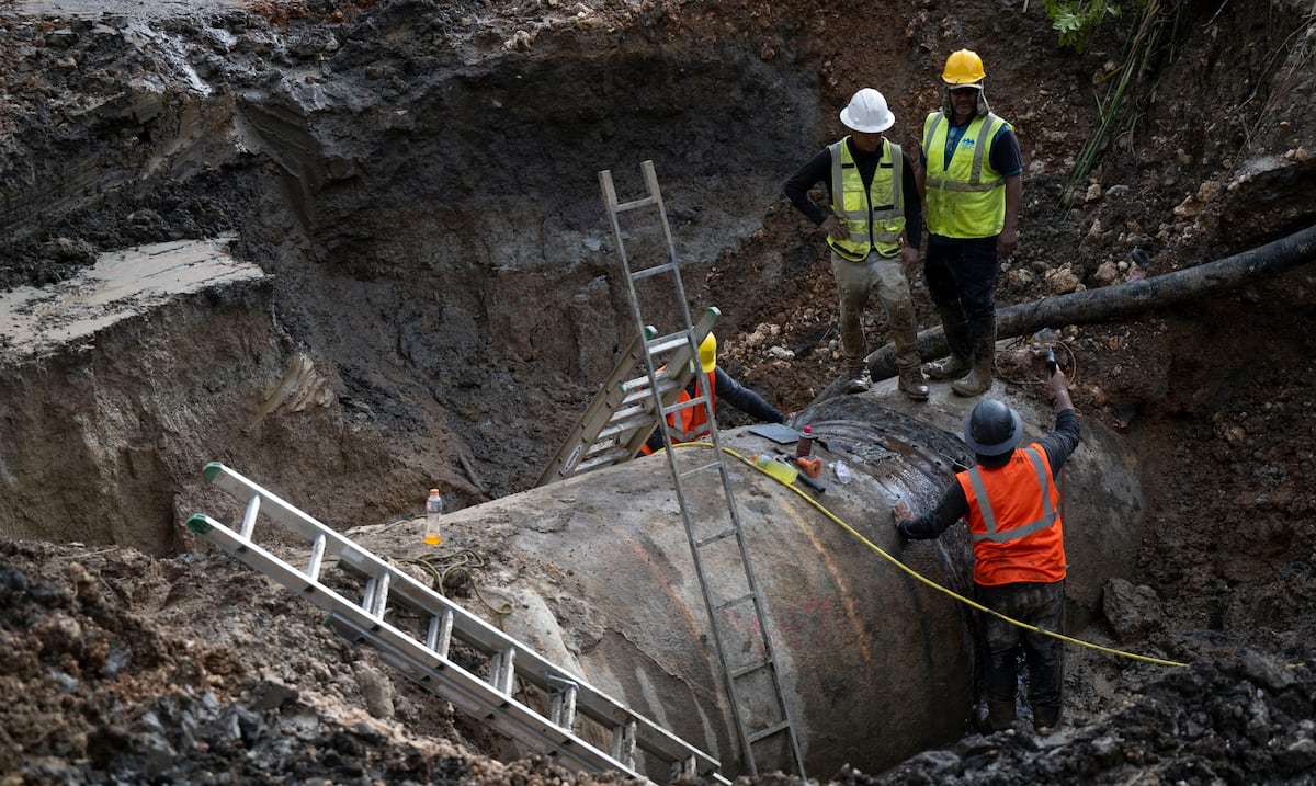 Vuelve el agua en algunas de las zonas afectadas por avería de AAA en Santurce