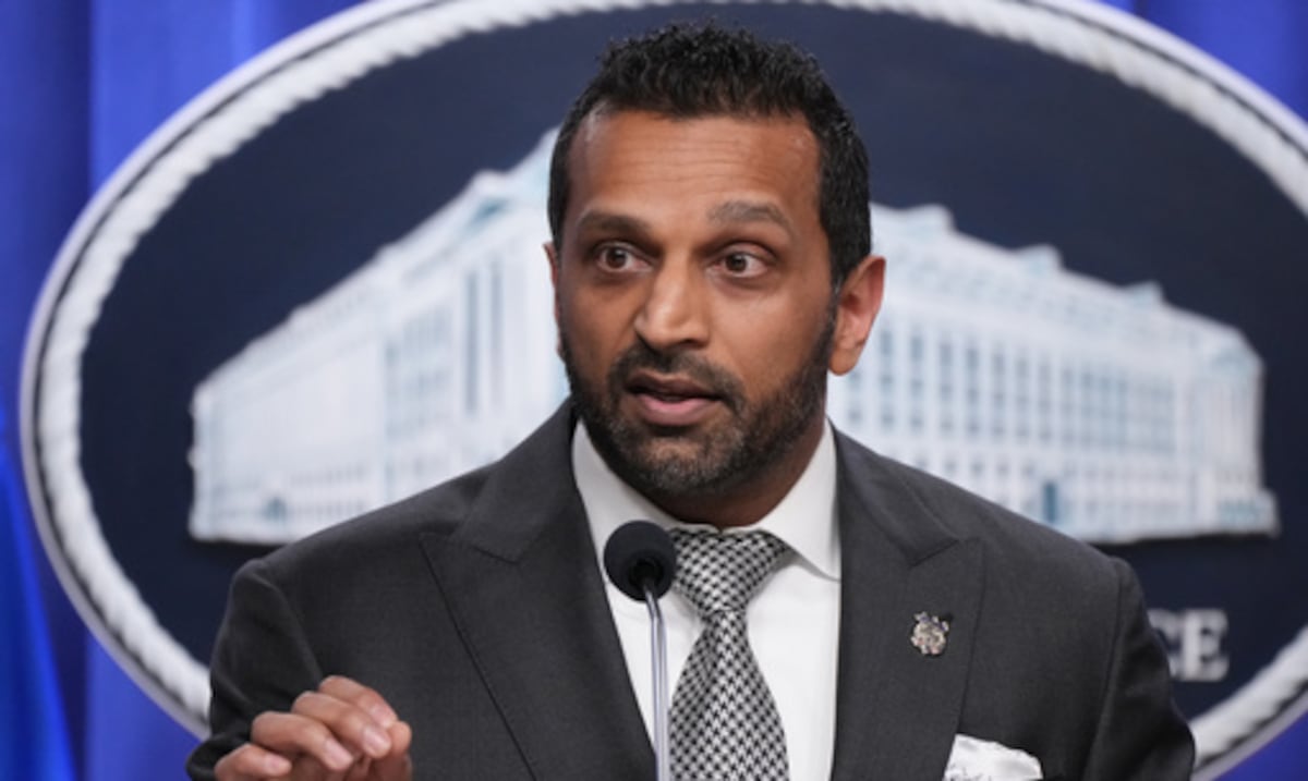FBI investigó a una periodista tras reportaje sobre la novia del director Kash Patel