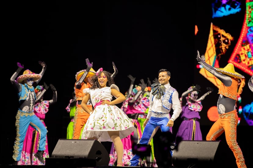 "Our Residents Got Talent 6" tuvo desde caracterizaciones de Bad Bunny, Ricky Martin, 'Madagascar', 'Peter Pan', 'Looney Tunes', 'The Greatest Showman' como viajes en el tiempo con bailes al estilo de los años 70, 80 y 90.