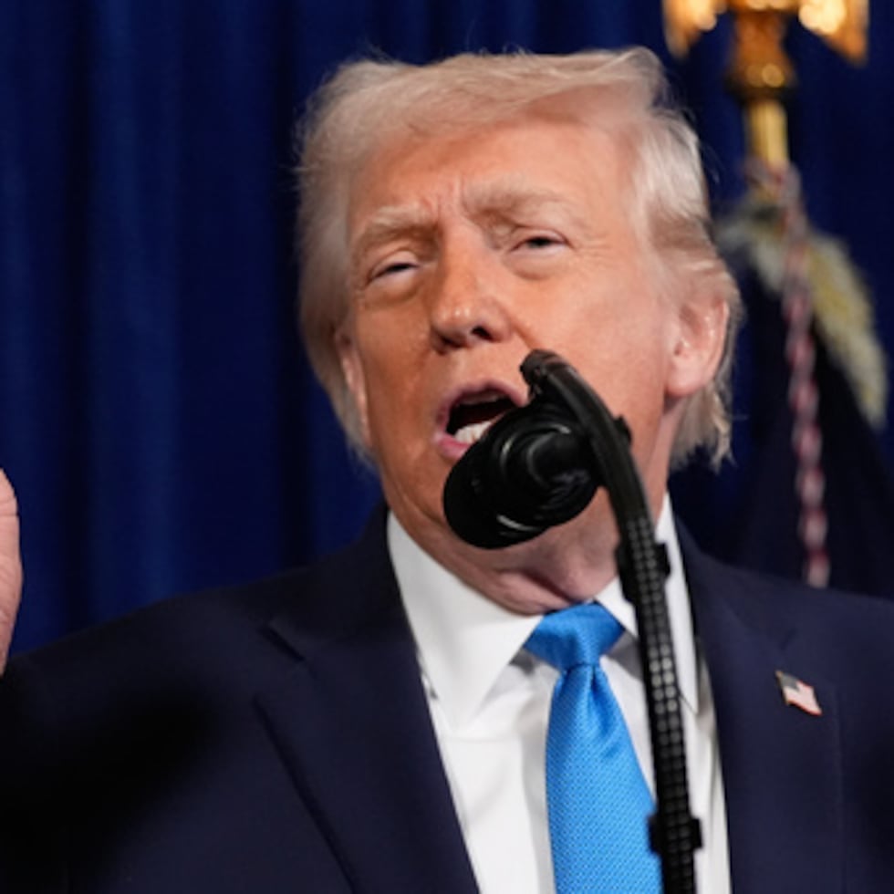 Desde el prisma del derecho internacional, la acción de Trump fue ilegal porque violó el mandato explícito que emana del artículo 2(4) de la Carta de las Naciones Unidos que prohíbe el uso de la fuerza contra la integridad territorial o la independencia política de cualquier país soberano, escribe Rafael Cox Alomar.