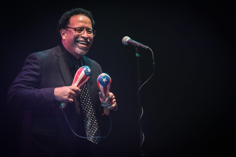 Rey Montañez se distingue por tener un timbre de voz fuerte, muy parecido al de su hermano mayor, Andy.