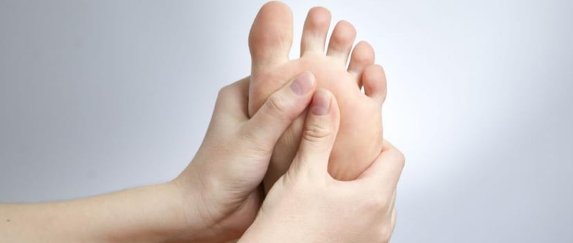 El NanoGel es un antiséptico cicatrizante que funciona para tratar heridas infectadas y de difícil curación, como pie diabético y úlceras varicosas.