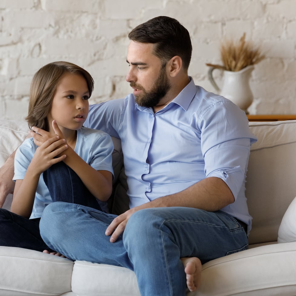 Lejos de la imagen del padre distante que predominó durante décadas, muchos hombres aspiran a una paternidad basada en la presencia, el cuidado y la conexión emocional, escribe José Yamil Montañez