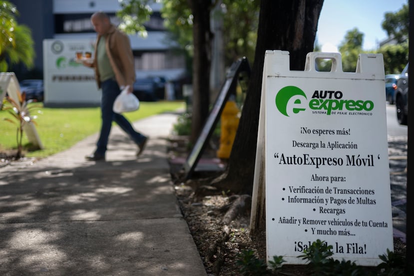 El operador de AutoExpreso exhortó a la ciudadanía a descargar la aplicación móvil para recargar.