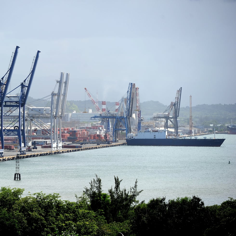 Vista de los muelles en San Juan