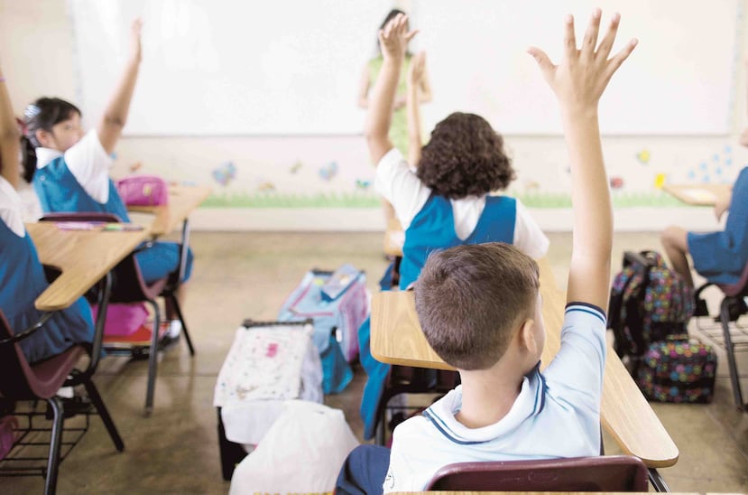 In Puerto Rico there are approximately 150,000 students in private schools.