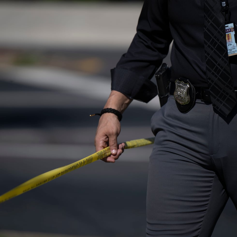 El primer suceso ocurrió en la tarde del domingo, en el estacionamiento de una farmacia Walgreens, en la PR-140.
