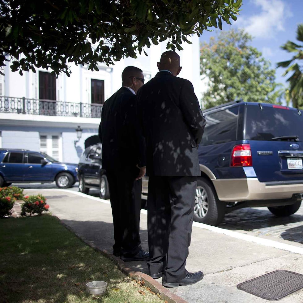 From fiscal year 2023-2024 through last September, the government of Puerto Rico paid $909,490.25 in overtime to the agents assigned to the escorts of the five former governors who maintain the benefit.