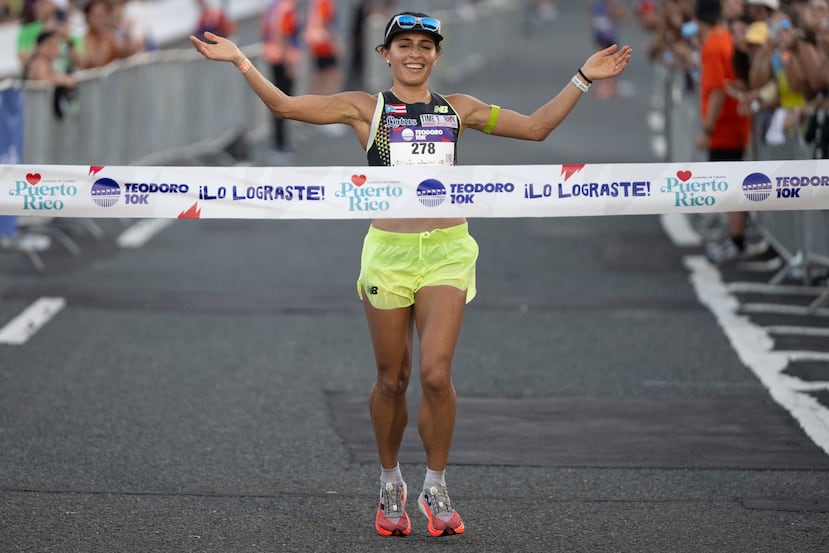 Paola Figueroa al cruzar la meta.