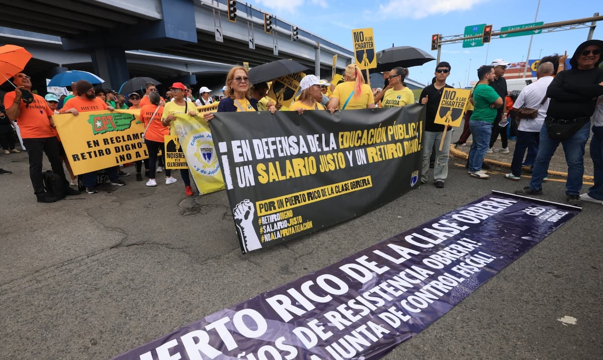 Arranca manifestación del 1 de mayo: cientos de trabajadores protestan contra la Junta de Supervisión Fiscal