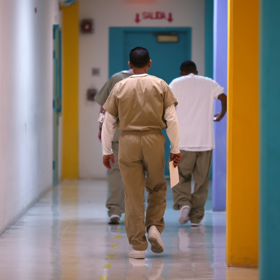 La gobernadora Jenniffer González indicó que su administración ha evaluado varios casos durante el año, pero no precisó cuántos.