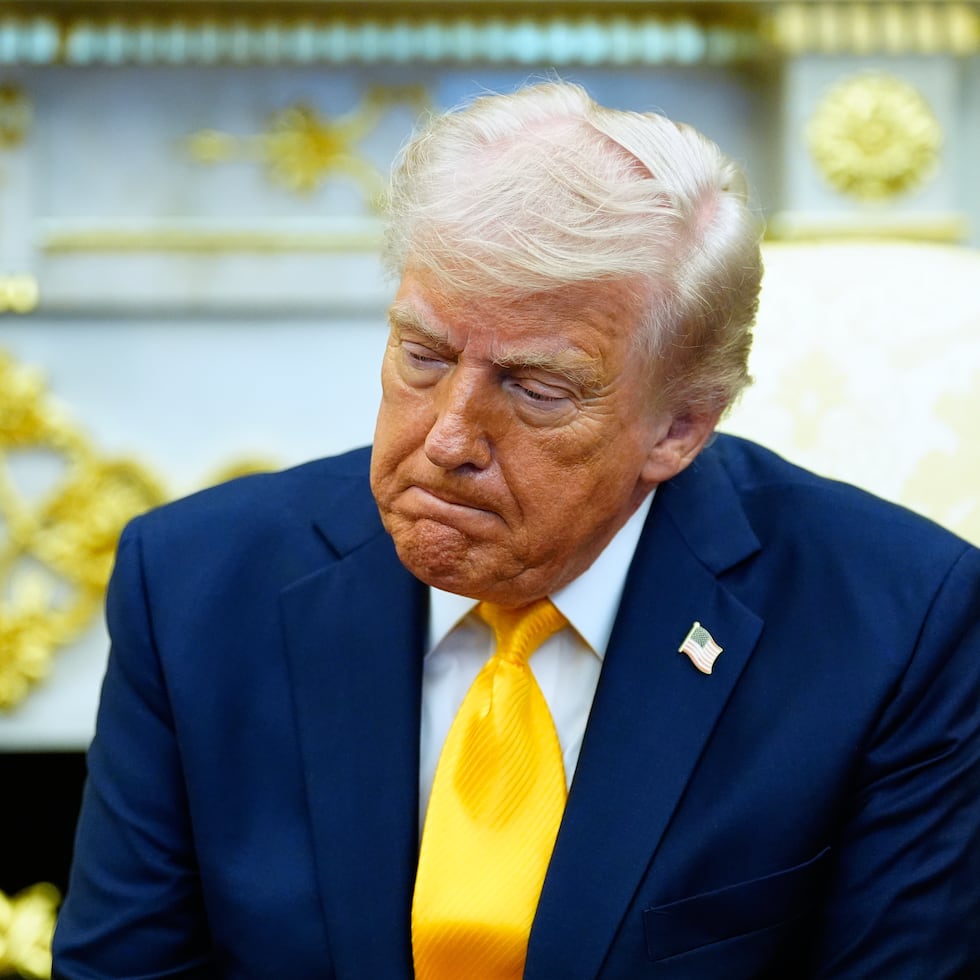 “El tiempo se acaba: 48 horas antes de que todo el infierno se desate sobre ellos”, dijo Donald Trump en su red Truth Social.