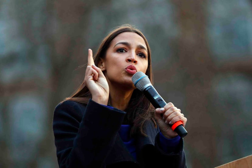 Alexandria Ocasio-Cortez fotografiada durante un acto proselitista de Bernie Sanders en Ann Arbor, Michigan, el 8 de marzo del 2020.