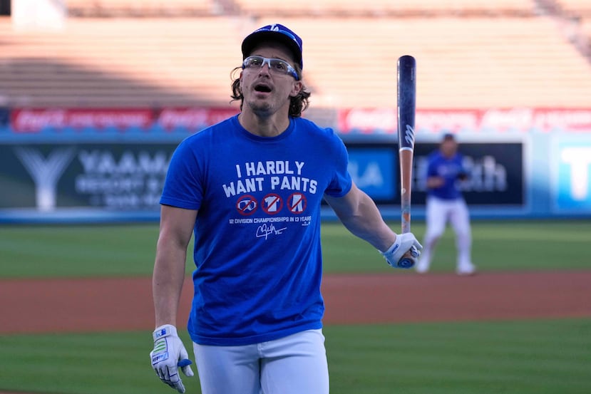 Hernández podría debutar a finales de este mes con los Dodgers.