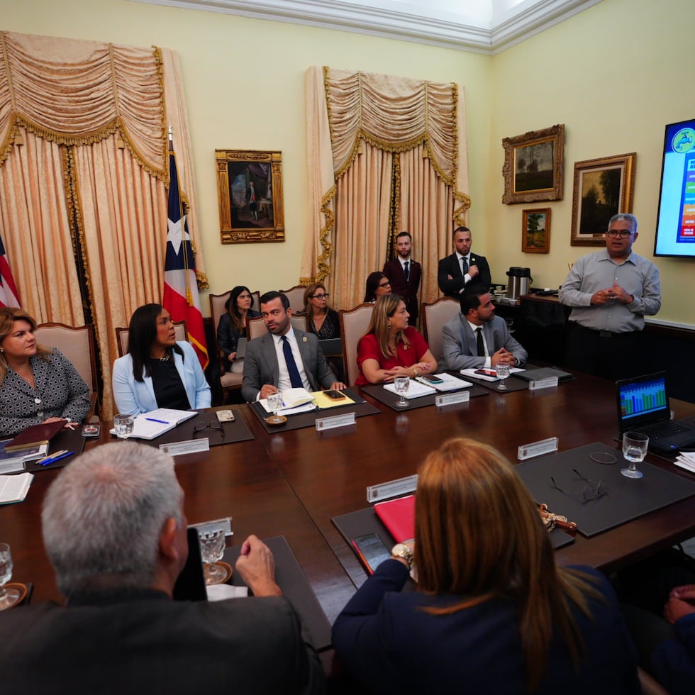 La gobernadora Jenniffer González convocó al Comité de Sequía y a un grupo de alcaldes a la Mansión Ejecutiva para discutir el plan de acción ante la sequía que afecta a Puerto Rico.