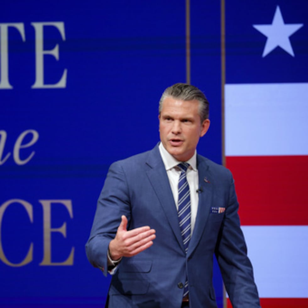 Hegseth ha incorporado su cristianismo evangélico a su gestión al frente del Pentágono, organizando servicios religiosos cristianos para los empleados y refiriéndose a menudo a Estados Unidos como una nación cristiana.