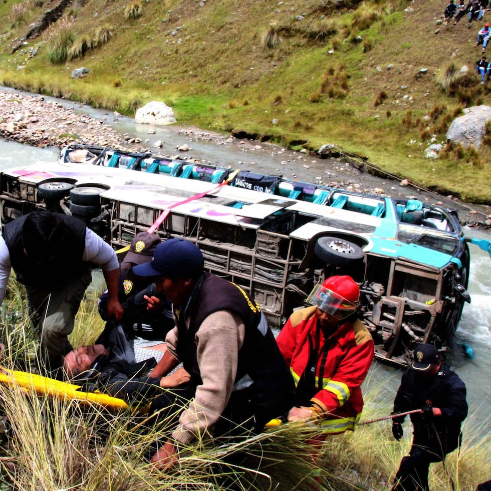 El accidente se produjo en la madrugada en la vía Panamericana Sur que conecta con Chile.