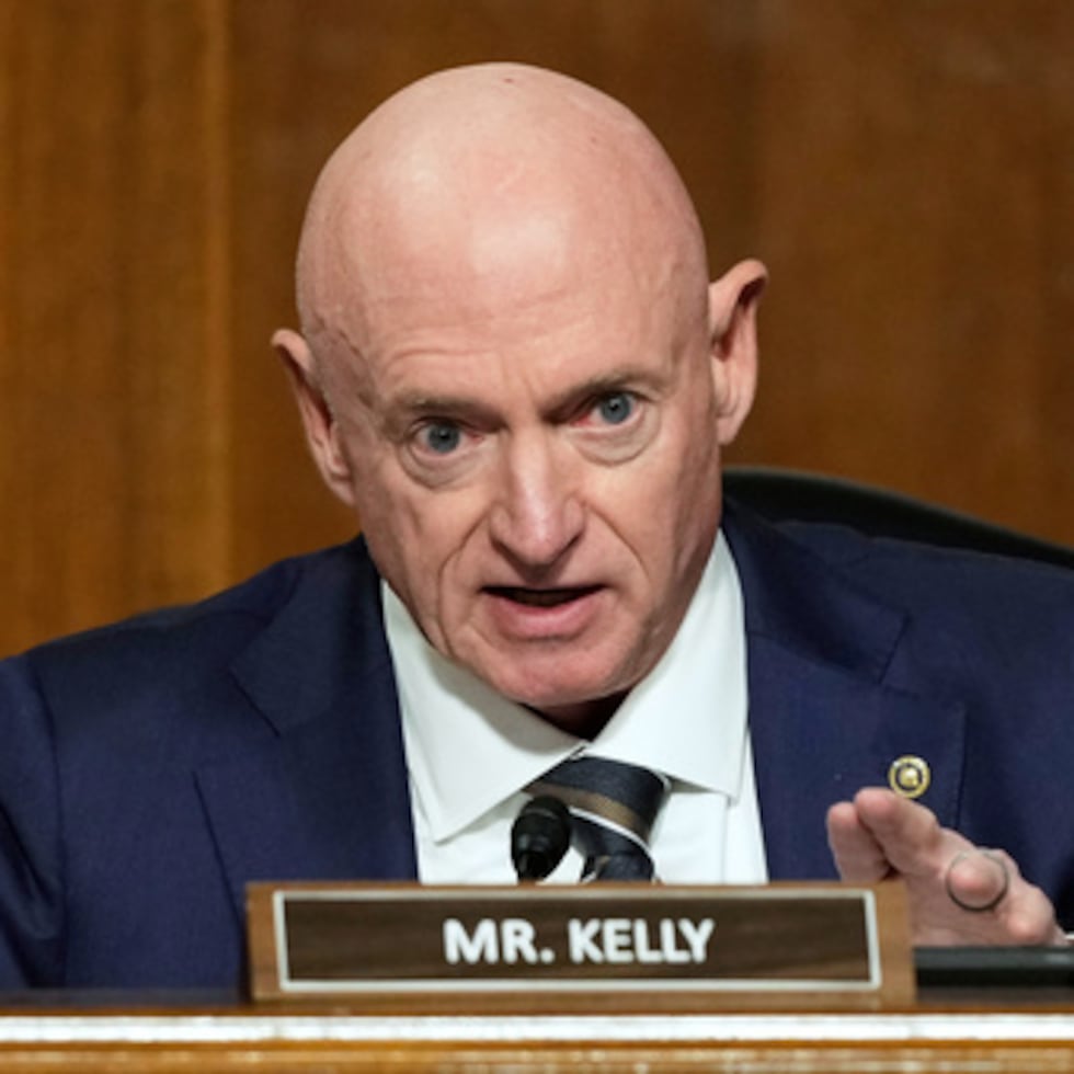 Es extraordinario que el Pentágono, que hasta el segundo mandato de Trump generalmente se ha esforzado por actuar y parecer apolítico, amenace directamente a un miembro en funciones del Congreso con una investigación.